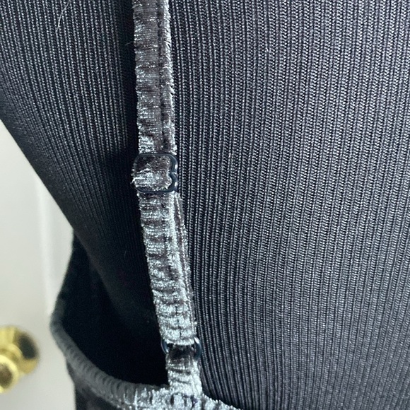 Maurices Women’s Black Velvet Tank Top Adjustable Straps sz L NWT - Picture 5 of 8